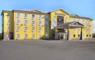 ภายนอกอาคาร 6 Days Inn by Wyndham Grande Prairie