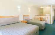 Bedroom 6 Capital Lodge Motor Inn