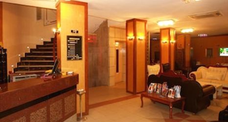 ロビー 2 Turvan Hotel