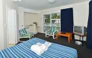 Bedroom 4 Acacia Lodge Motel