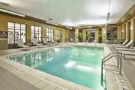 Swimming Pool Embassy Suites Columbus-Airport