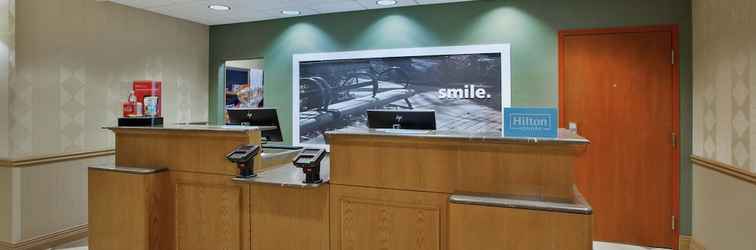 Lobby Hampton Inn & Suites Plattsburgh