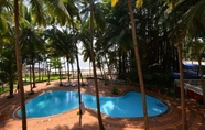 Hồ bơi 6 Bambolim Beach Resort