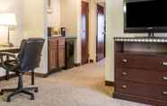 Bedroom 2 Comfort Suites Atlanta Airport
