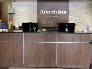 Lobby 4 AmericInn by Wyndham Green Bay East