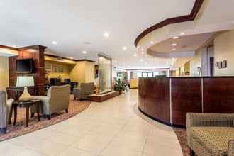 Lobby 4 Comfort Suites Forrest City