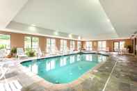 สระว่ายน้ำ Comfort Suites Forrest City