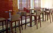 Bar, Kafe dan Lounge 4 Ramada by Wyndham Madrid Getafe