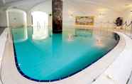 สระว่ายน้ำ 3 Albergo Terme Villa Svizzera