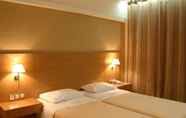 Kamar Tidur 4 Deves Hotel
