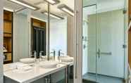 In-room Bathroom 4 Aloft Broomfield Denver