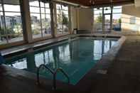 Swimming Pool Aloft Broomfield Denver