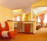Bedroom 2 City Center Hotel Brasov