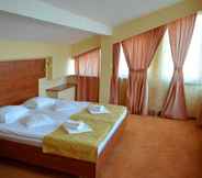 Bedroom 3 City Center Hotel Brasov
