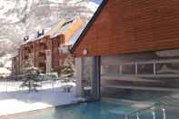 Swimming Pool Domaine Val de Roland