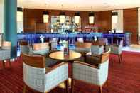 Bar, Cafe and Lounge Hilton Reading Hotel