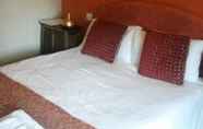 Bedroom 6 Wimbledon Hotel