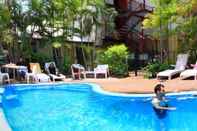 Kolam Renang Value Inn