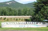 Swimming Pool Colonial Motel