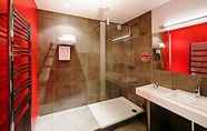 In-room Bathroom 3 Mercure Vittel