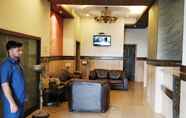 Lobby 6 Hotel Kamran Residency