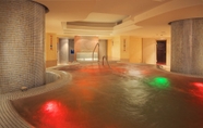 Swimming Pool 6 Hilton Sibiu