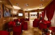 Bar, Cafe and Lounge 7 Oscar Hotel by Atlas Studios