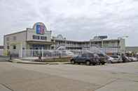 Exterior Motel 6 Washington, DC - Convention Center