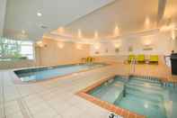 Swimming Pool SpringHill Suites by Marriott Grand Forks