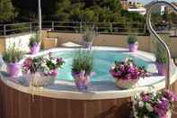 Swimming Pool Suite Hotel Nettuno