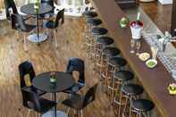 Bar, Cafe and Lounge Ariv Coliving