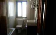 ห้องน้ำภายในห้อง 5 Hotel Alameda Malaga