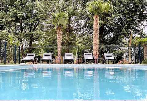 Swimming Pool Hôtel du Parc