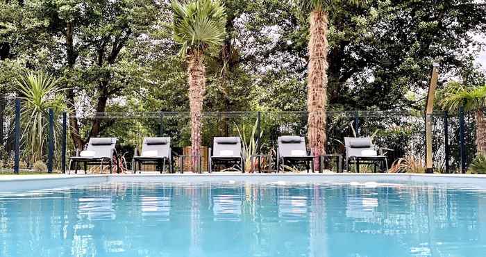 Swimming Pool Hôtel du Parc