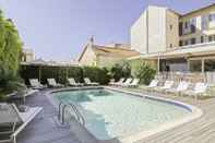Swimming Pool Best Western Hotel Matisse