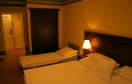 Bedroom 6 Hotel Antik