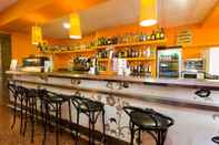 Quầy bar, cafe và phòng lounge Sol y Miel Hostal