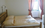 Kamar Tidur 4 Hotel Opat