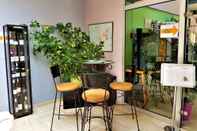 Quầy bar, cafe và phòng lounge Le Mas de l'Olivier