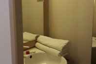 In-room Bathroom Hotel Bel'Alp Manosque