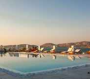 Hồ bơi 7 Paros Bay Hotel