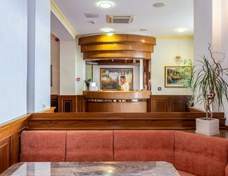 Lobi 2 Hotel Galeb