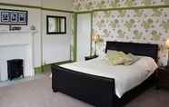 Bedroom 3 Broadway Country House Hotel