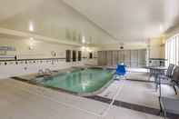 สระว่ายน้ำ Fairfield Inn & Suites by Marriott Texarkana