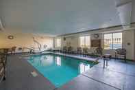 Swimming Pool Sleep Inn And Suites Manchester