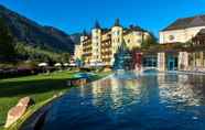 Kolam Renang 2 ADLER Spa Resort Dolomiti