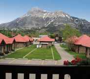 Nearby View and Attractions 4 Aspen Village Inn