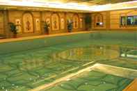 Kolam Renang Chateau Star River