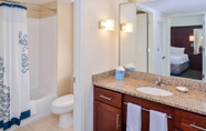 In-room Bathroom 7 Residence Inn by Marriott Harrisonburg
