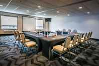 Functional Hall SureStay Plus Hotel by Best Western Calgary South East